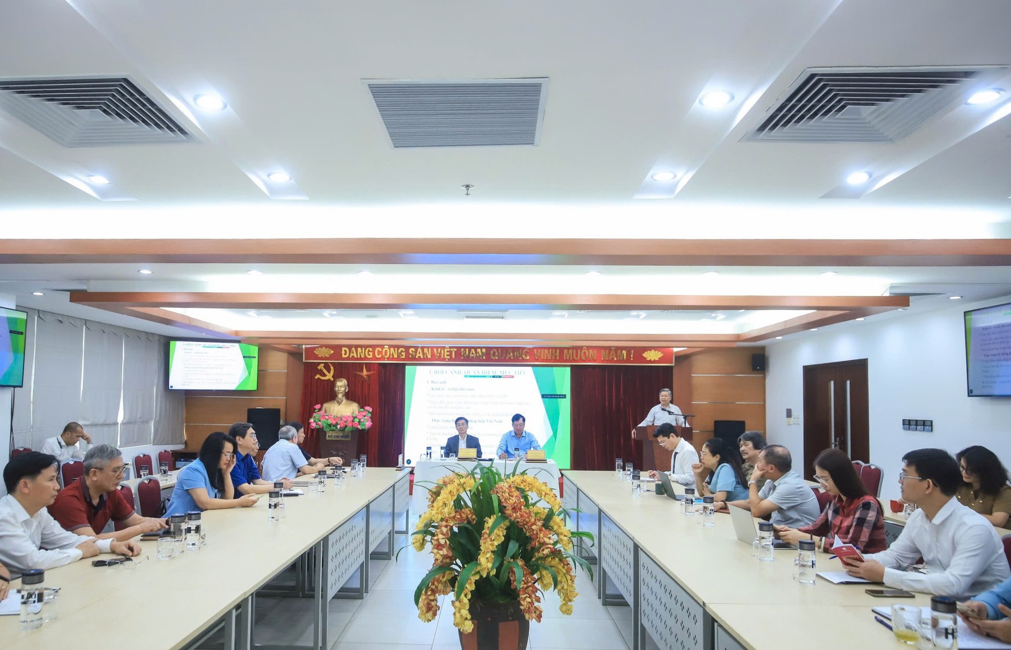 Yêu cầu xây dựng, hoàn thiện hệ thống pháp luật cho mục tiêu phát triển đất nước- Ảnh 2.