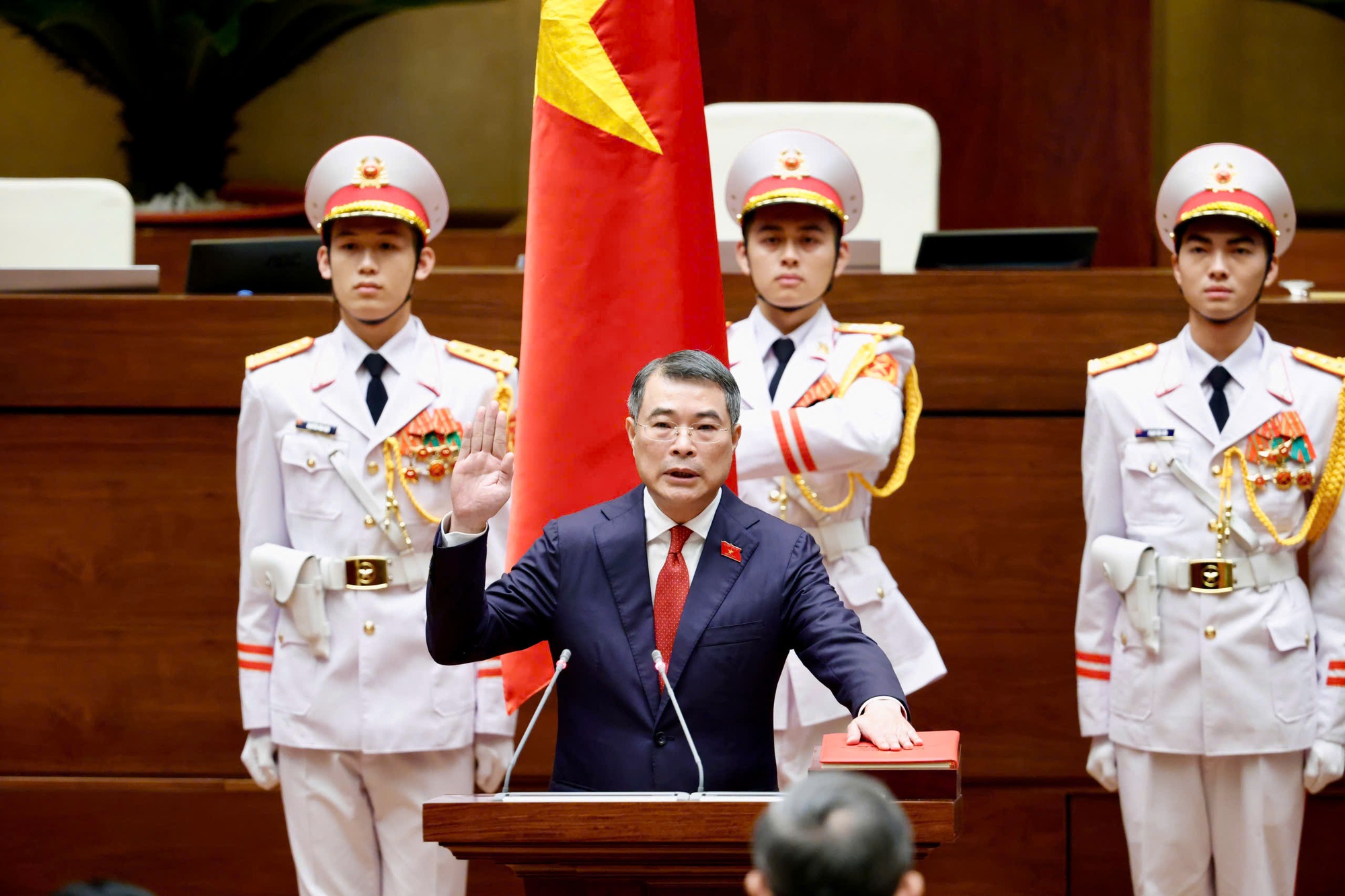 Ông Lê Minh Hưng được bầu làm Thủ tướng Chính phủ nhiệm kỳ 2026 - 2031 - Ảnh 2.