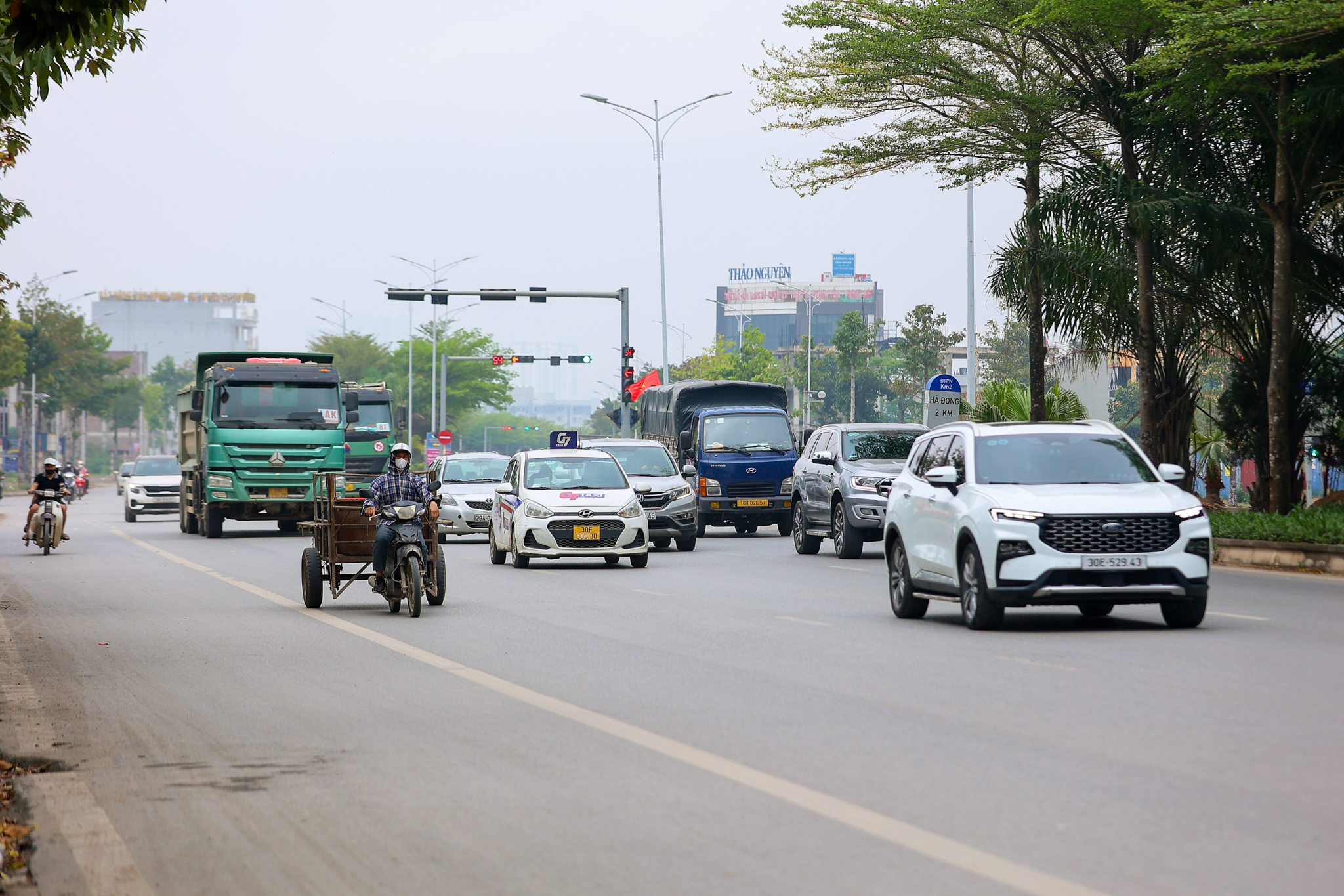 Toàn cảnh mạng lưới giao thông hàng trăm nghìn tỷ kết nối đại đô thị lớn nhất cả nước: Đường 90 m, cao tốc 12 làn xe, ga rộng nhất của tuyến đường sắt 67 tỷ USD - Ảnh 11.