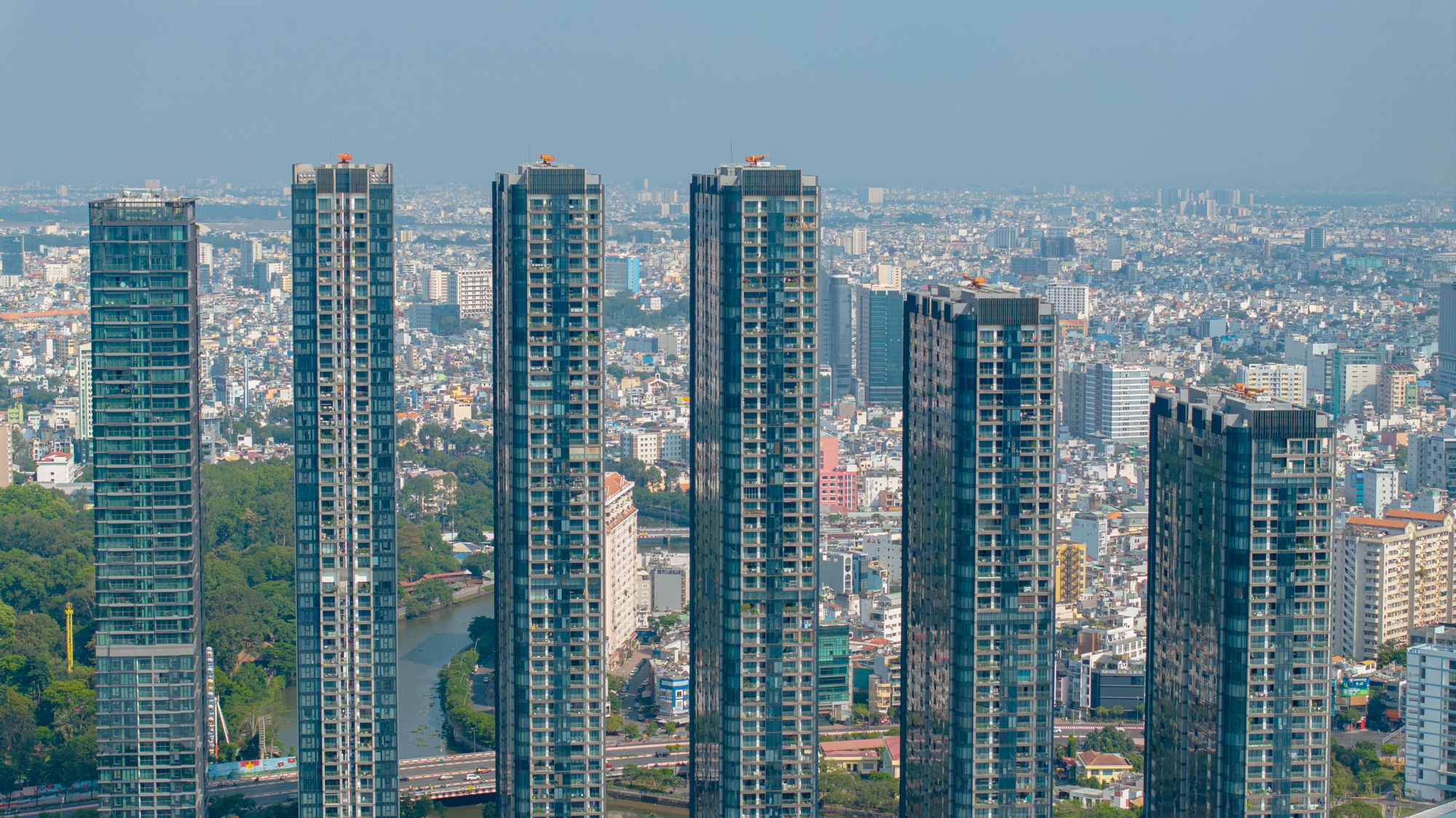Hạ tầng ven sông Sài Gòn: 50 năm lột xác từ bãi sình lầy thành mặt tiền hiện đại nhất khu vực - Ảnh 4.