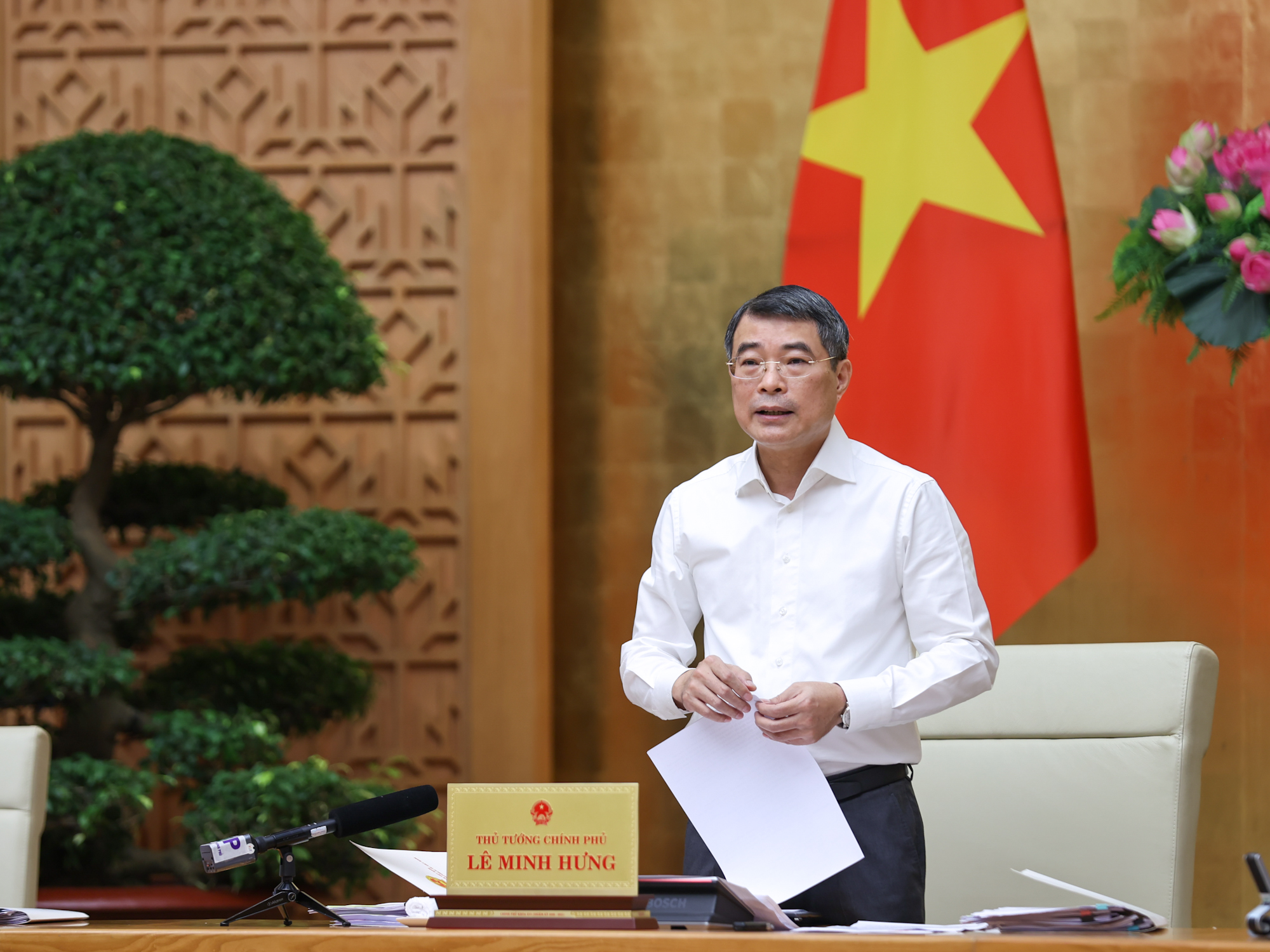 Thủ tướng Lê Minh Hưng chủ trì cuộc họp đầu tiên của Thường trực Chính phủ - Ảnh 1.