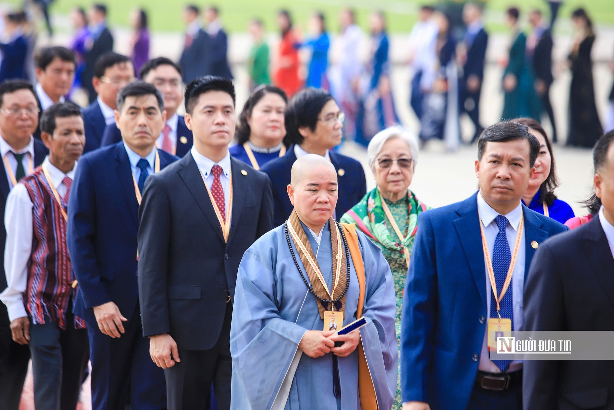 Đoàn đại biểu dự Đại hội MTTQ Việt Nam lần thứ XI vào Lăng viếng Chủ tịch Hồ Chí Minh - Ảnh 5.