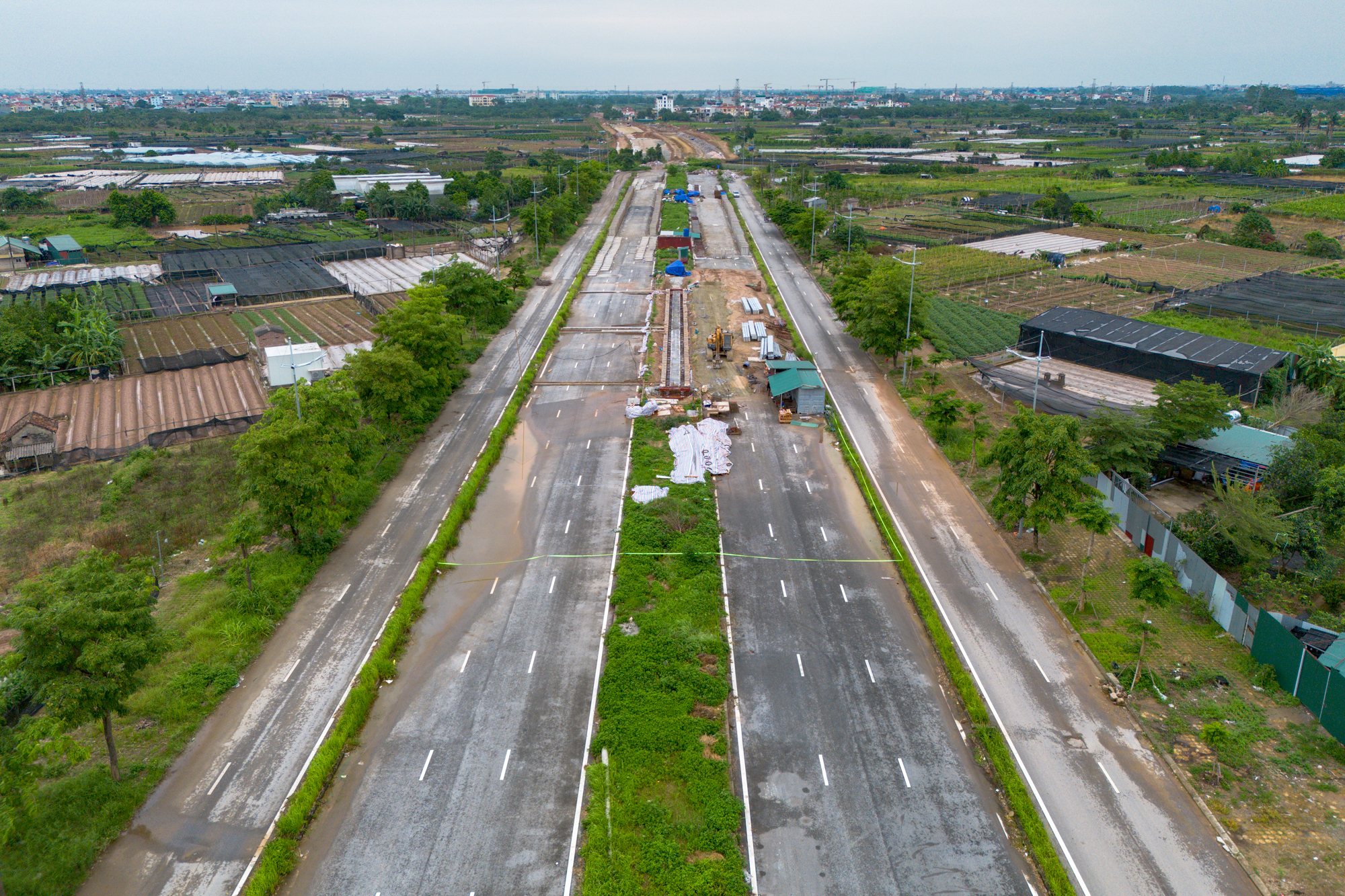 Toàn cảnh đại lộ 10 làn xe nối thẳng Ciputra đến Đan Phượng: Giải phóng mặt bằng rầm rộ đoạn nút thắt, mở toang kết nối đến các đại đô thị của loạt ông lớn Sunshine Group, Vinhomes- Ảnh 11.