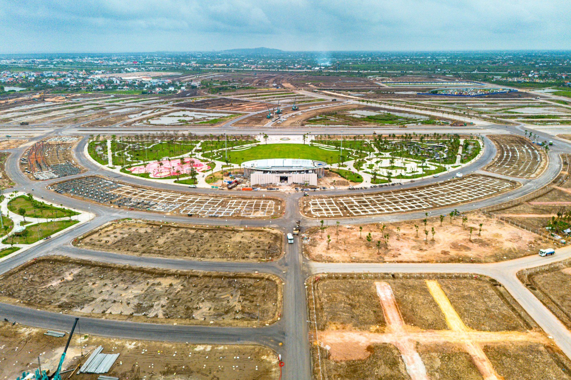 Toàn cảnh khu đô thị hơn 23.000 tỷ của Vinhomes, nằm giữa trung tâm công nghiệp và cảng biển tỷ đô - Ảnh 5.