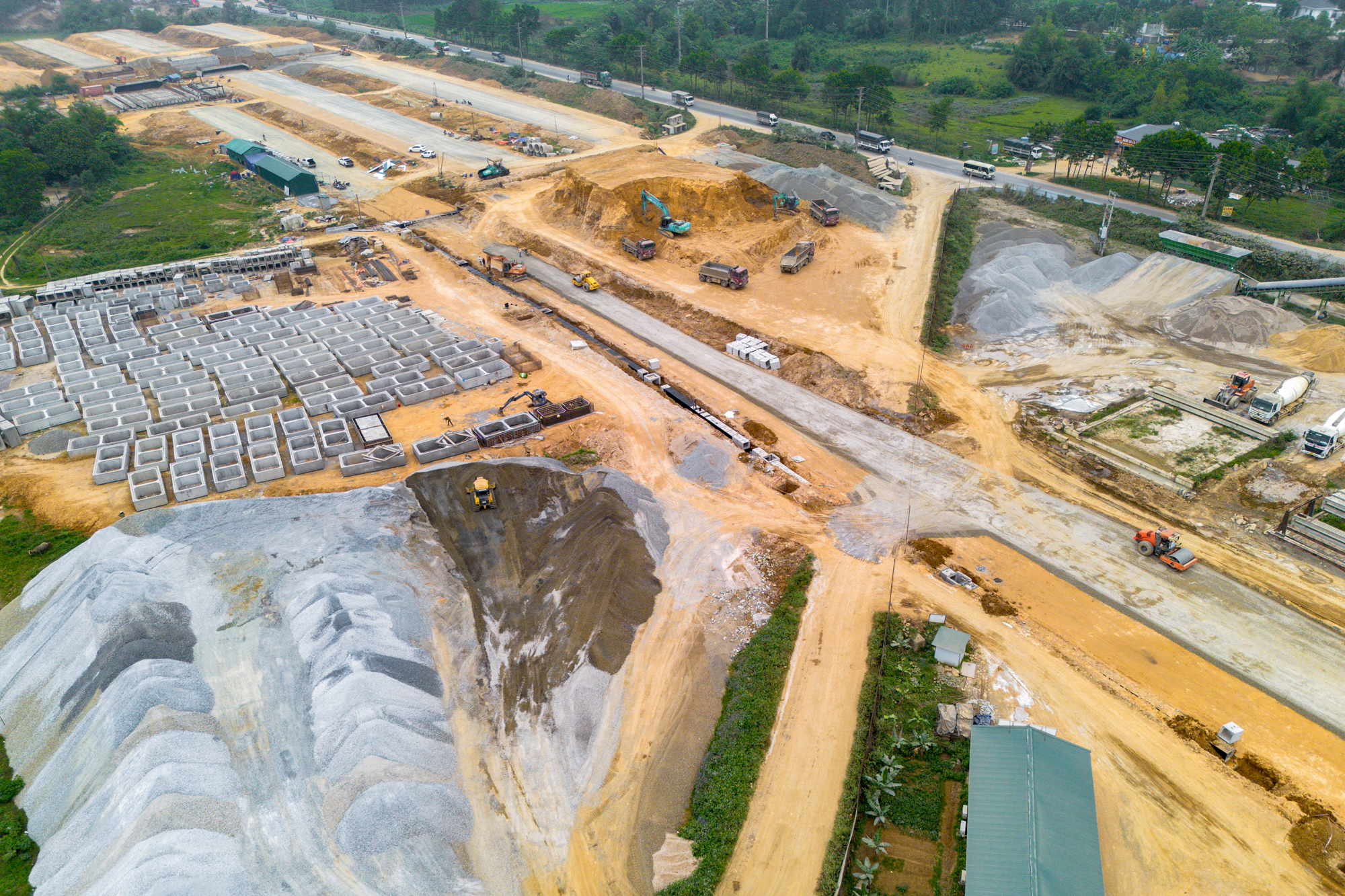 Toàn cảnh loạt dự án phủ khắp Hà Nội như một đại công trường: Tổng mức đầu tư hàng trăm nghìn tỷ, dự kiến hoàn thành trong năm nay- Ảnh 17.