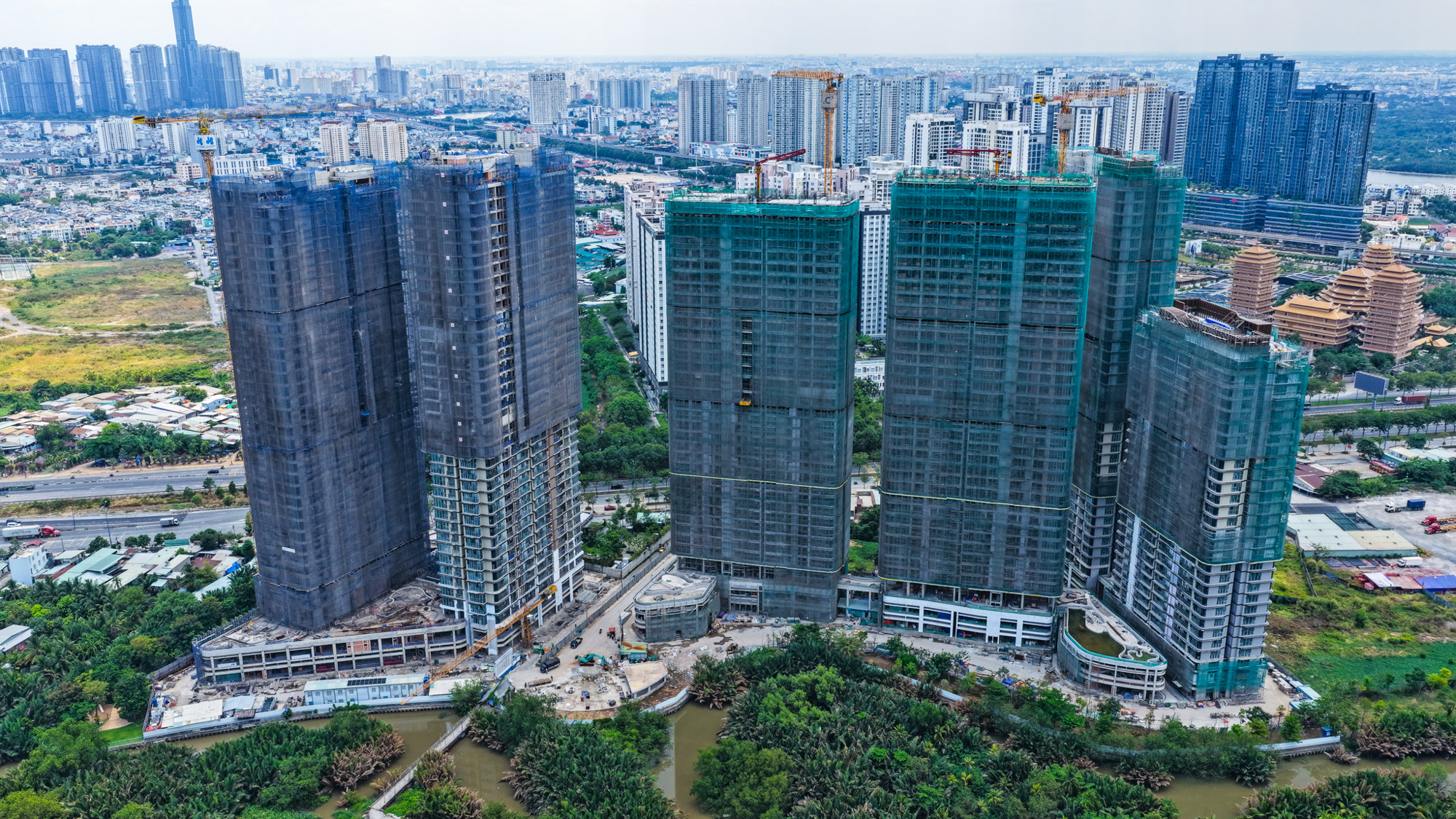 Thị trường căn hộ TP.HCM: Khu Đông giữ ngôi vương, tân binh giá rẻ ồ ạt chiếm sóng - Ảnh 4.