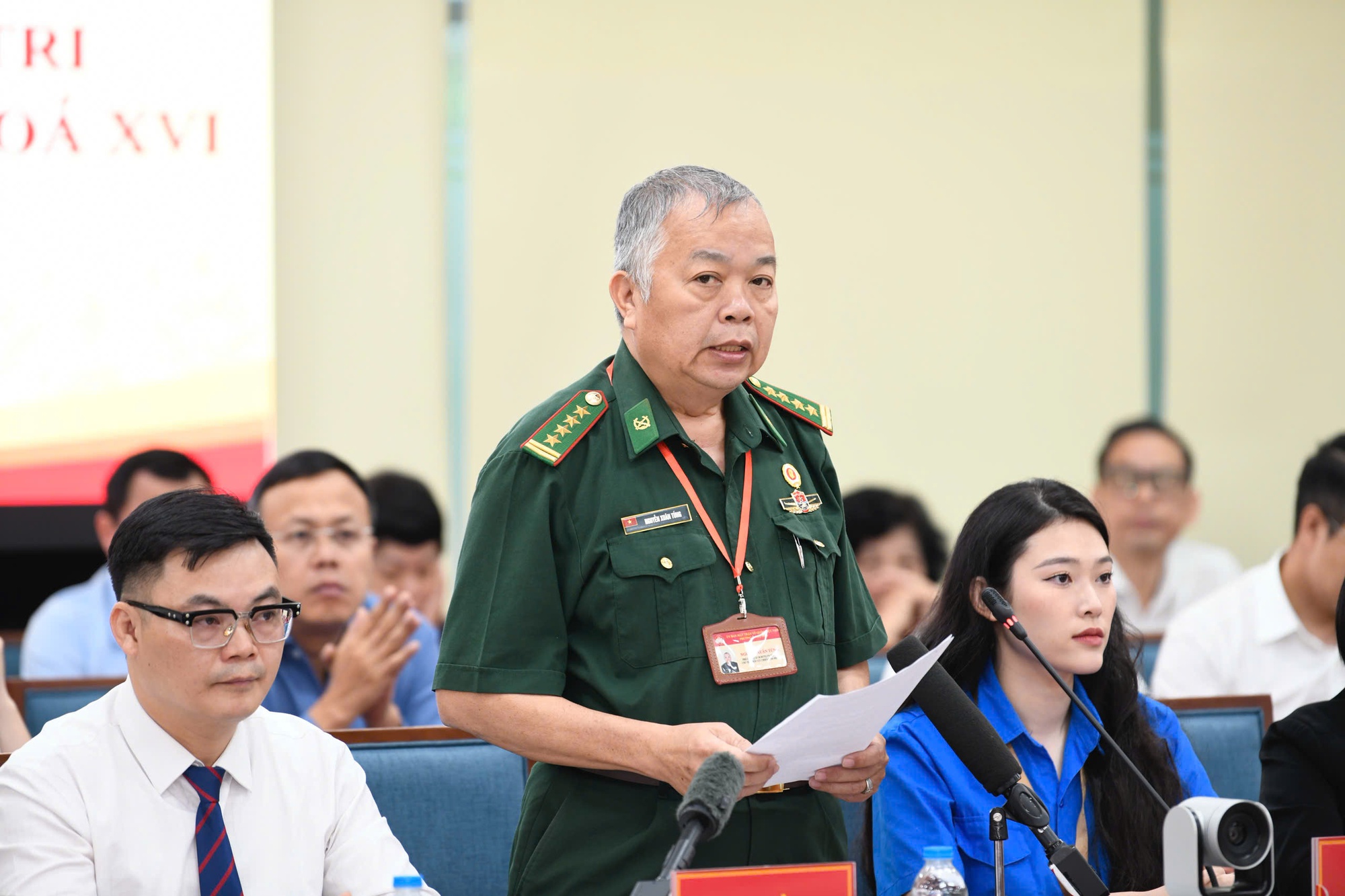 Tổng Bí thư, Chủ tịch nước Tô Lâm tiếp xúc cử tri 10 phường của Hà Nội - Ảnh 8.