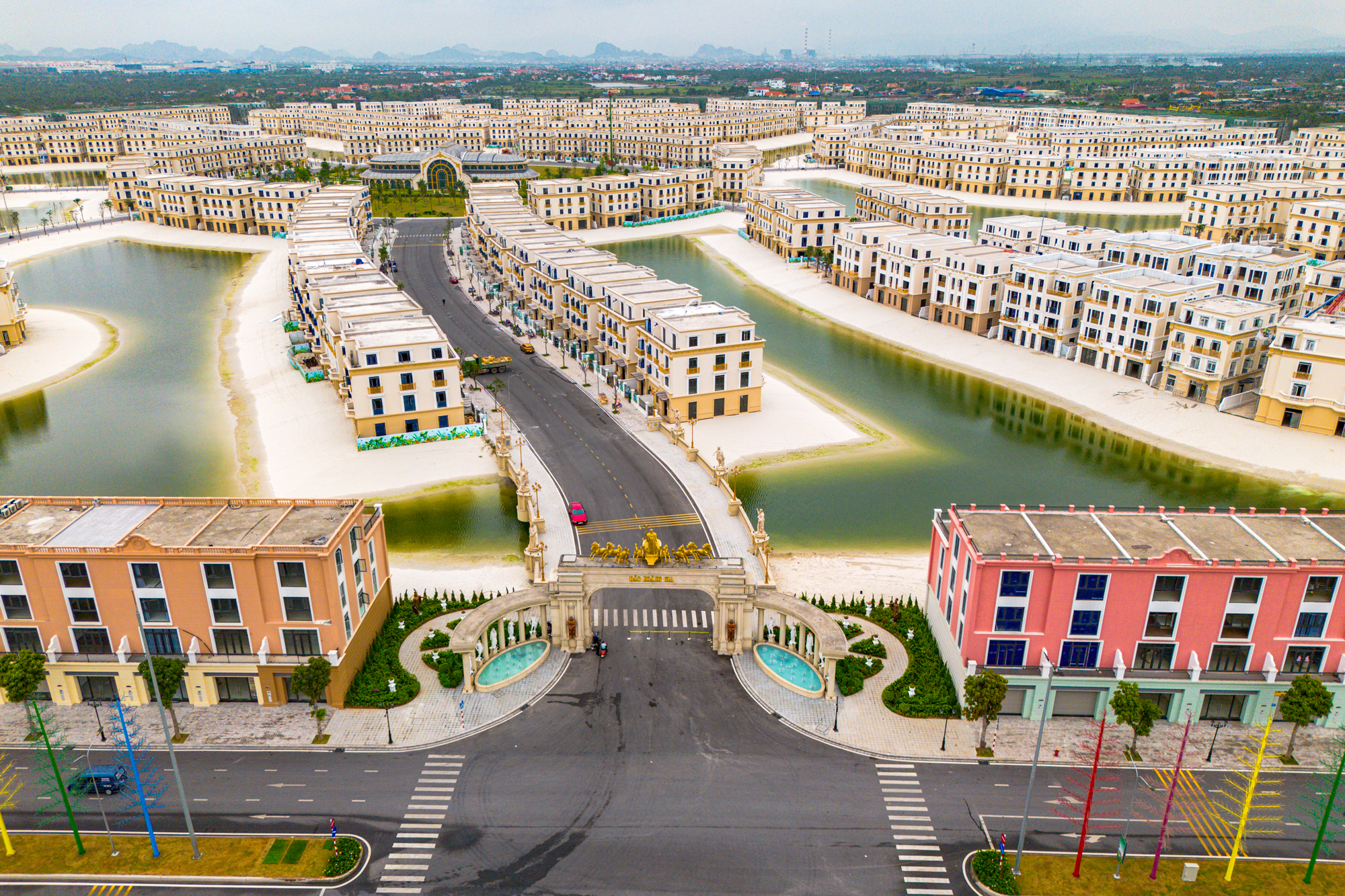Vingroup, Sun Group và những dự án tỷ đô biến đảo hoang thành siêu đô thị - Ảnh 5.