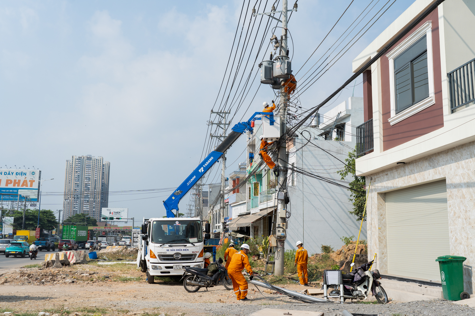 Toàn cảnh đoạn đường đang được đầu tư hơn 6.000 tỷ để mở rộng lên 8 làn xe, tạo cơ hội tiếp cận căn hộ dưới 2 tỷ đồng ở cửa ngõ TP.HCM - Ảnh 3.