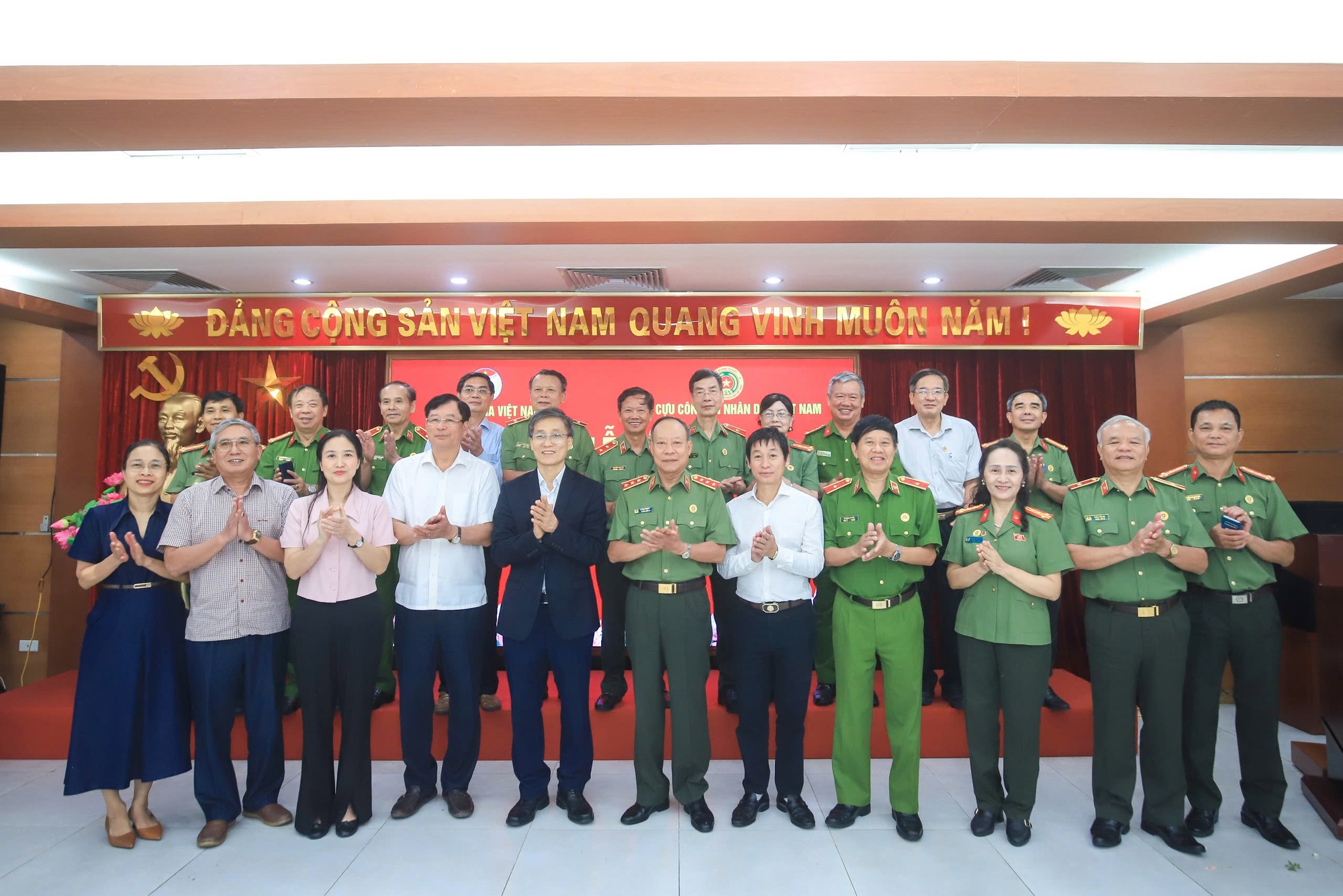 Tăng cường phối hợp, kết nối nguồn lực giữa đội ngũ Luật gia và Cựu Công an nhân dân- Ảnh 7.