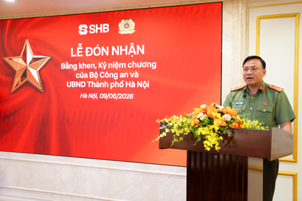 Bằng khen của Bộ Công an và dấu ấn SHB trong bảo đảm an ninh tiền tệ, an toàn hệ thống ngân hàng  - Ảnh 2.