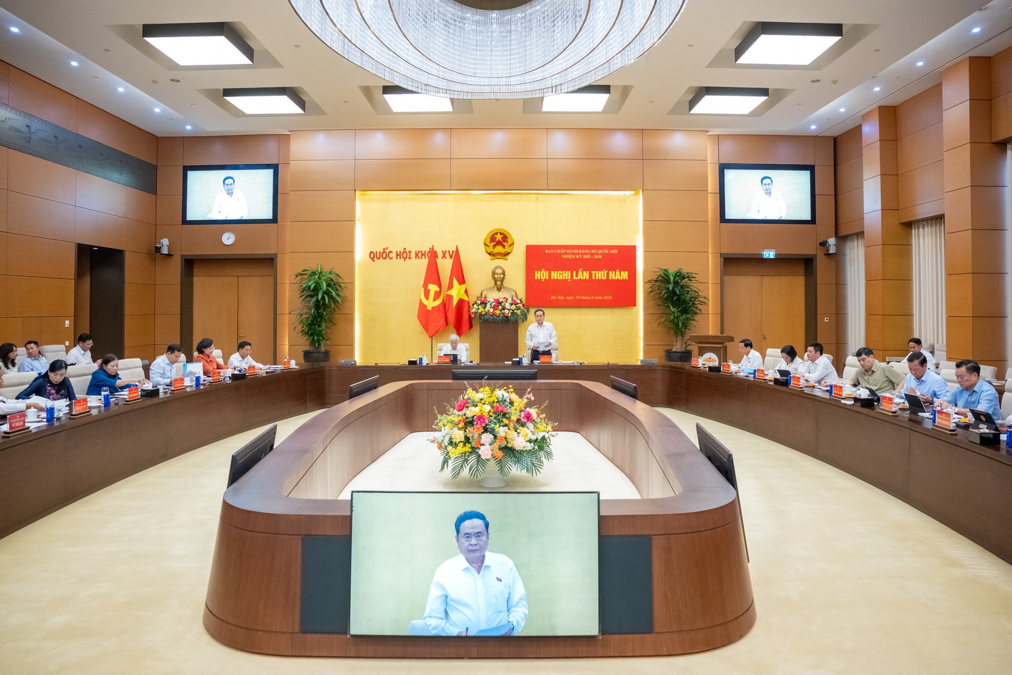 Chủ tịch Quốc hội: Không để nghị quyết, quy chế, kết luận dừng ở văn bản- Ảnh 3.