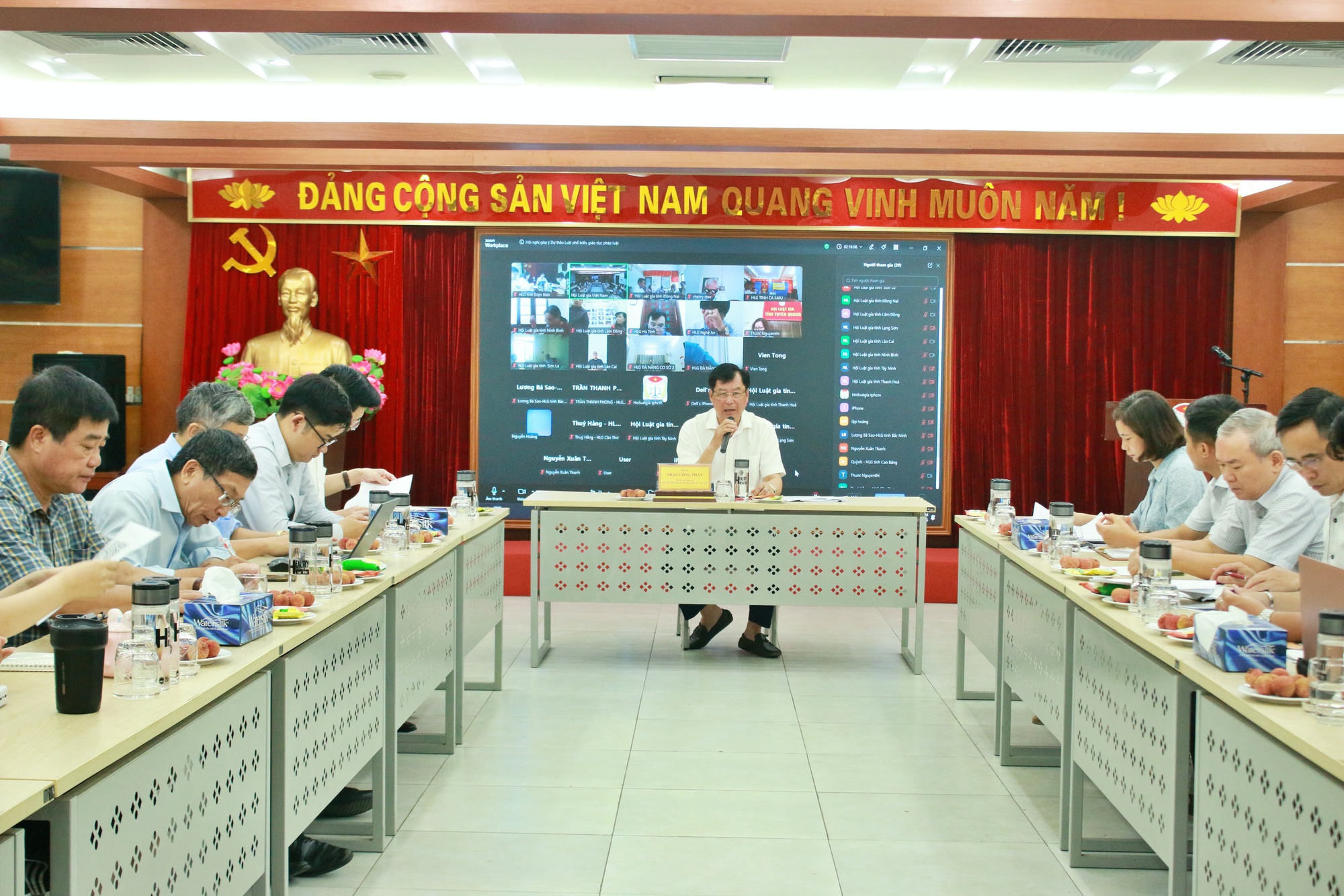 Đổi mới tư duy phổ biến pháp luật: Giáo dục pháp luật phải đi trước- Ảnh 2.