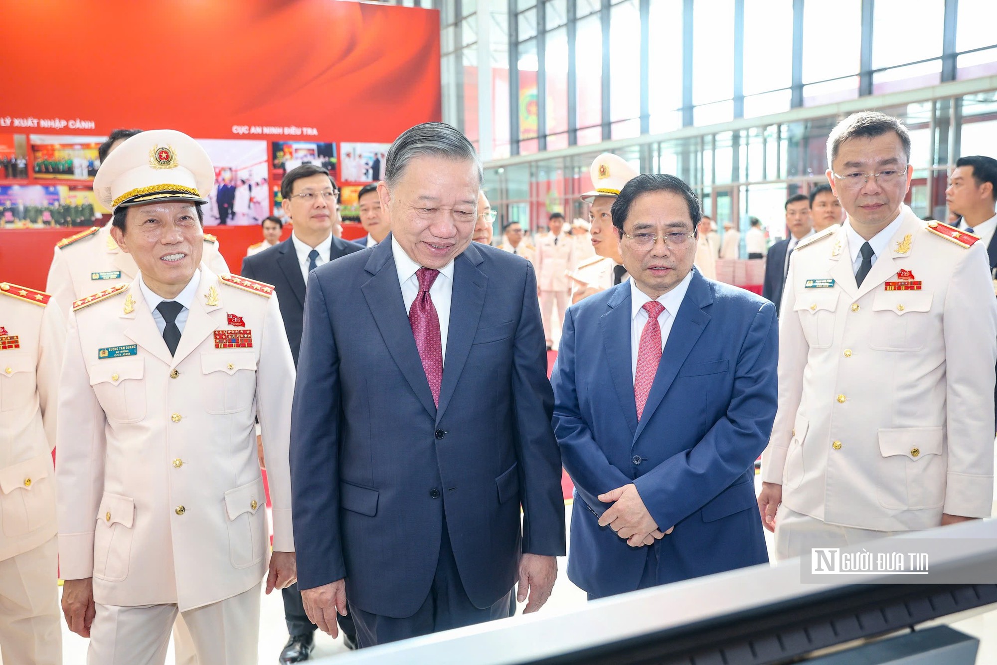 Tổng Bí thư, Chủ tịch nước dự lễ kỷ niệm 80 năm Ngày truyền thống lực lượng An ninh nhân dân - Ảnh 3.