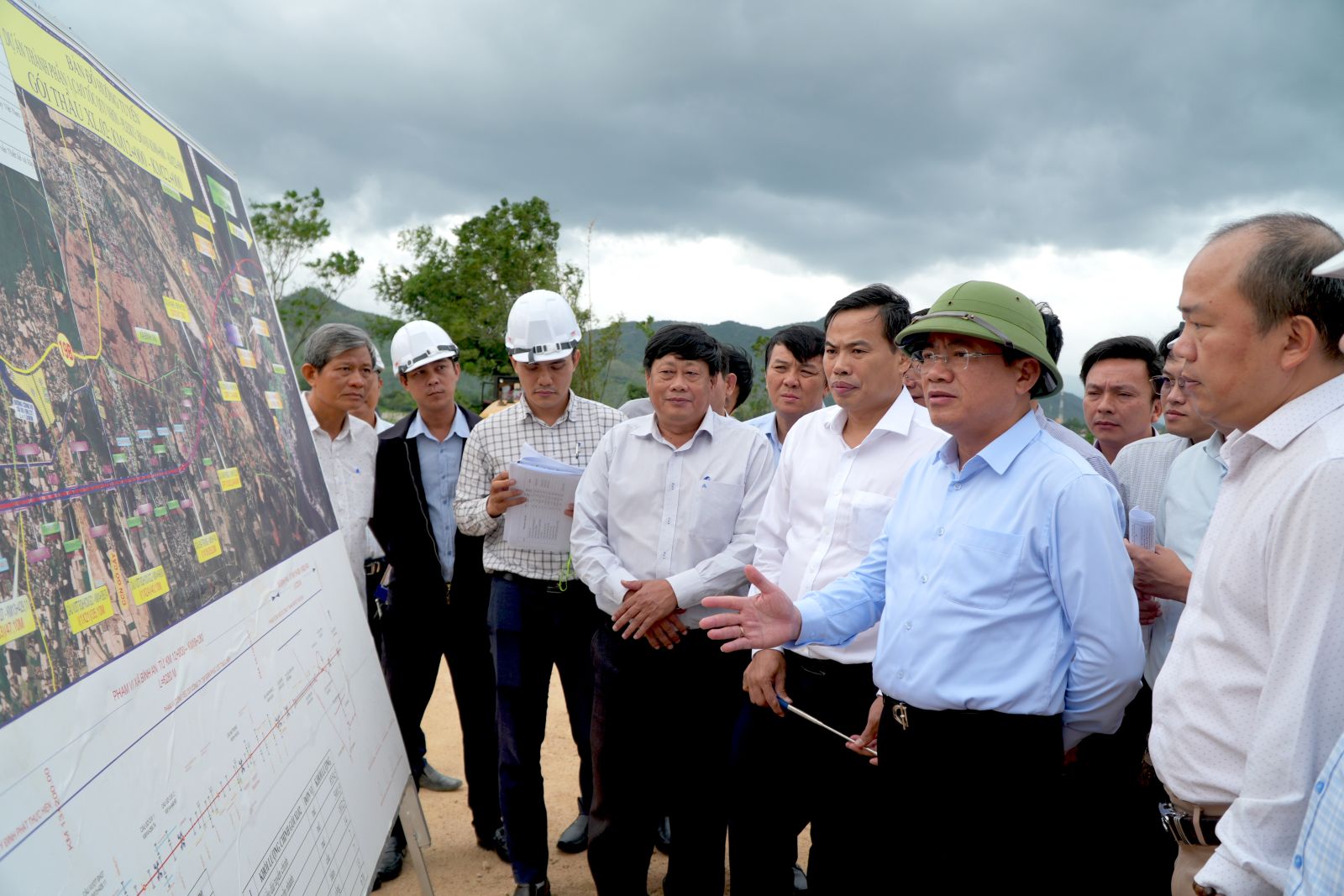 Trong tháng sau, tuyến cao tốc hơn 43.700 tỷ đồng, rút ngắn thời gian di chuyển Quy Nhơn - Pleiku còn 1,5 giờ phải hoàn thành hạng mục này - Ảnh 2.