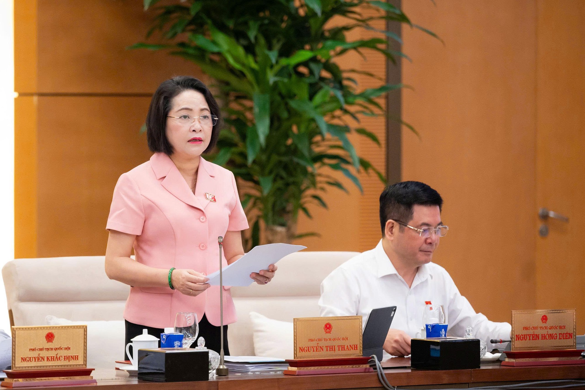 Chính phủ đề xuất mô hình tập đoàn xuất bản - truyền thông - Ảnh 2.