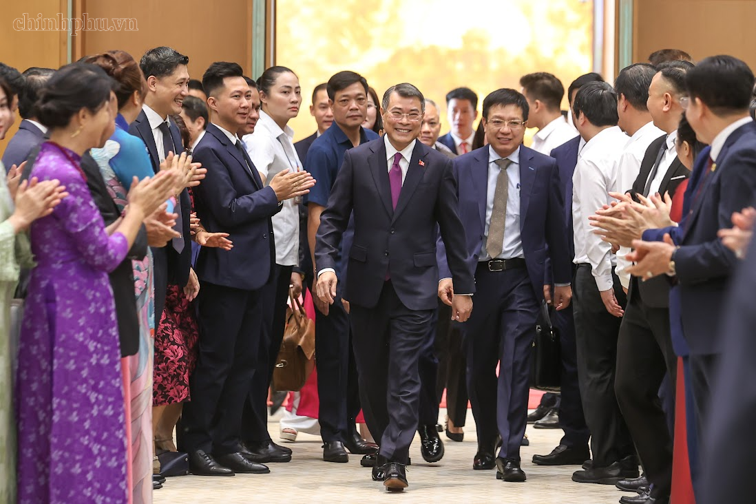 Lần đầu tiên Thường trực Chính phủ khóa mới gặp mặt cộng đồng doanh nghiệp - Ảnh 1.