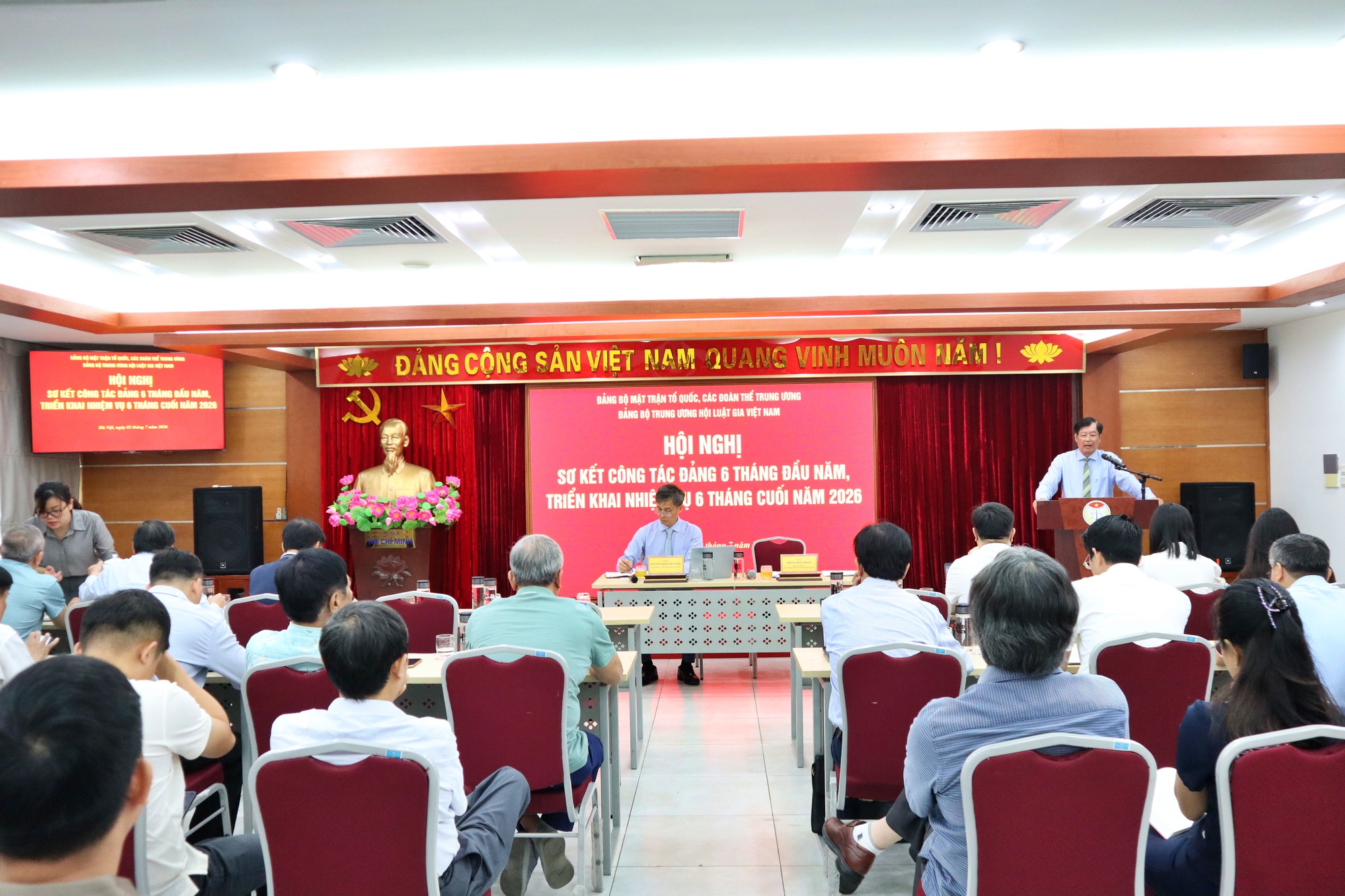 Đảng bộ Trung ương Hội Luật gia Việt Nam tổ chức Hội nghị sơ kết công tác Đảng 6 tháng đầu năm - Ảnh 4.