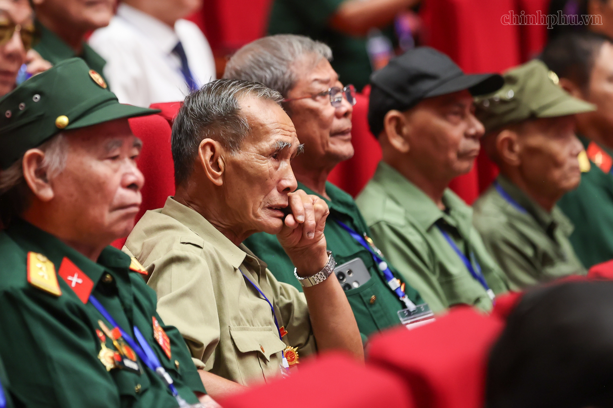 "Sự hy sinh của các thế hệ cha anh sẽ mãi mãi được khắc ghi trong lòng dân tộc" - Ảnh 3.