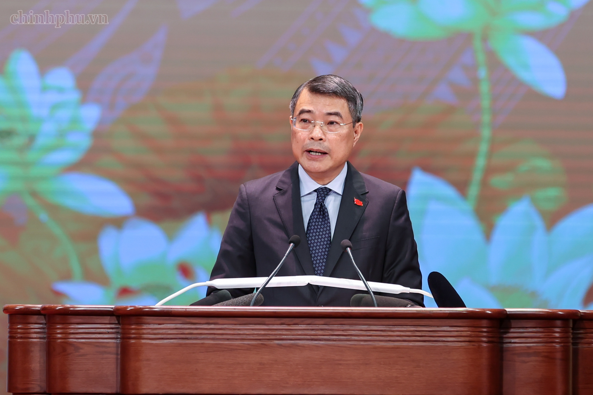"Sự hy sinh của các thế hệ cha anh sẽ mãi mãi được khắc ghi trong lòng dân tộc" - Ảnh 2.