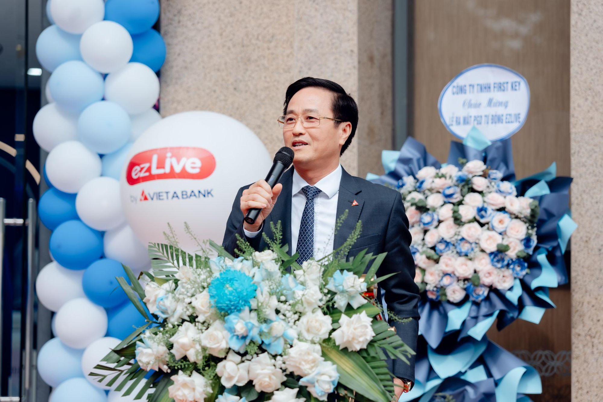 VIETABANK ra mắt phòng giao dịch tự động ezLive: Bước tiến mở rộng hệ sinh thái số toàn diện - Ảnh 2.