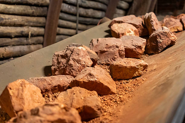 Trung Quốc nhập 121 triệu tấn bauxite trong nửa đầu năm, tăng 17,5%: Vì sao vẫn mua mạnh dù công suất nhôm bị giới hạn? - Ảnh 3.