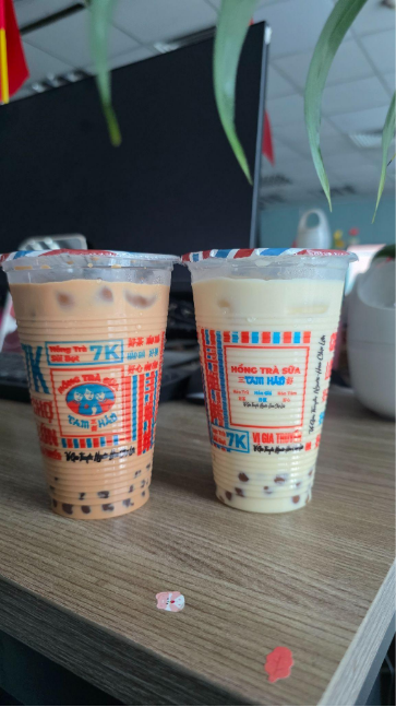 Một đoạn phố ở Hà Nội thành “thánh địa” trà sữa 7-15k: Các quán chen nhau mở cửa hàng, chỉ vài bước chân lại gặp một quán  - Ảnh 8.