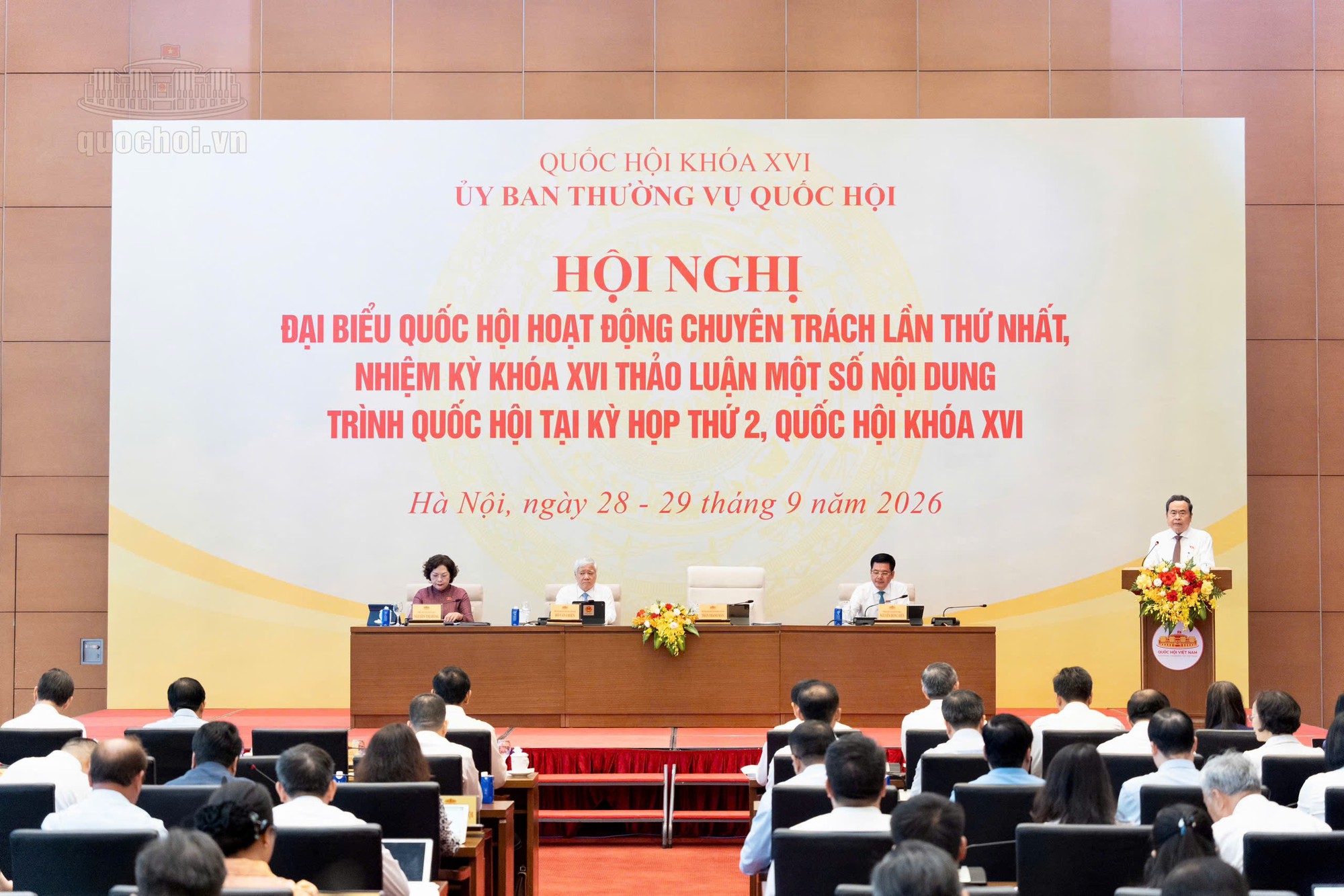 Không để gỡ một điểm nghẽn ở luật này lại tạo thêm một điểm nghẽn ở luật khác - Ảnh 2.