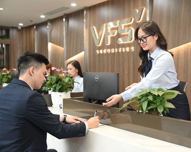 Chứng khoán Nhất Việt dự chi hơn 150 tỷ đồng tăng sở hữu tại doanh nghiệp tái bảo hiểm liên quan Chủ tịch HĐQT - Ảnh 1.