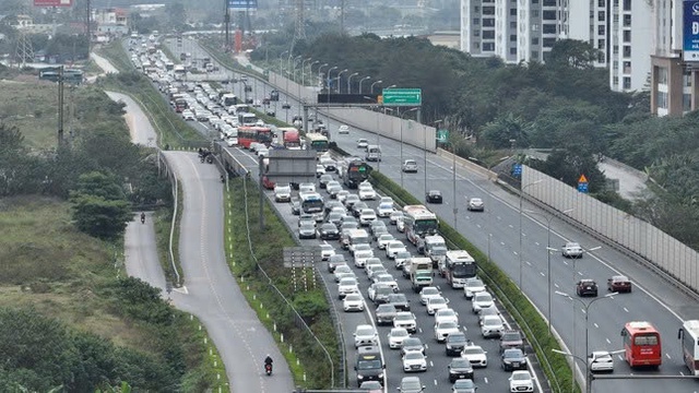 Từ 1/10, cao tốc phải có ít nhất 4 làn xe, chạy tốc độ tối đa 120 km/h- Ảnh 1.