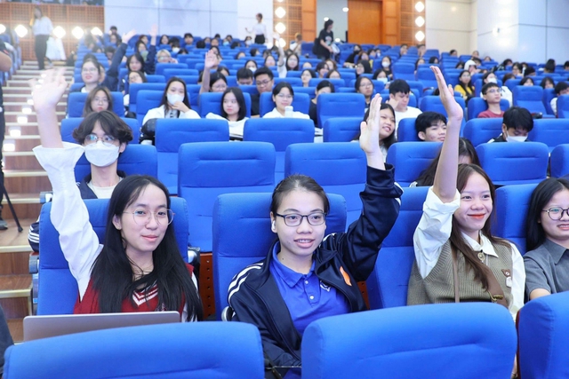 Chuyên gia tài chính: "Cho vay tín dụng đen đang len lỏi vào đời sống sinh viên"- Ảnh 1.