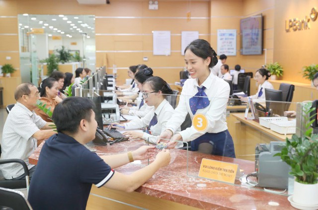 LPBank tăng lãi suất tiết kiệm kỳ hạn 1-11 tháng- Ảnh 1.