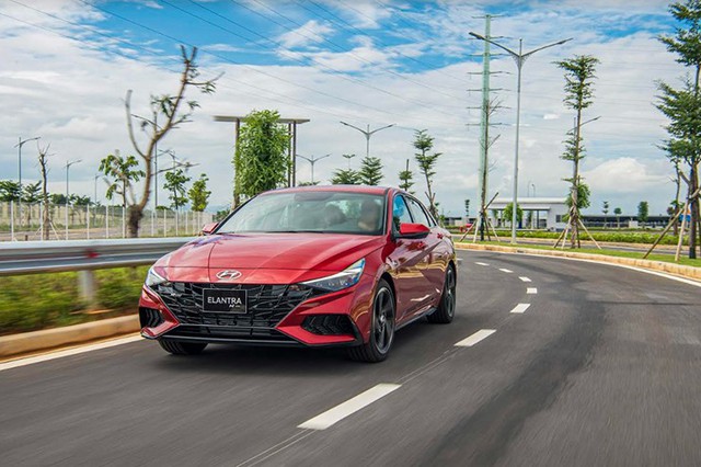 Bảng giá xe ô tô Hyundai Việt Nam tháng 8/2024: Giảm tối đa 100 triệu đồng cho Santa Fe, Custin, Elantra và Venue- Ảnh 1.