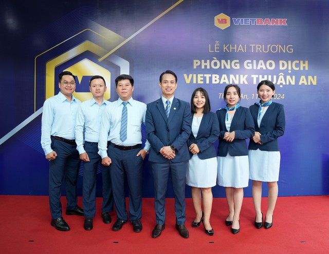 Vietbank và 'cú đúp' trong ngày khai trương Điểm Giao dịch thứ 119 – Phòng Giao dịch Vietbank Thuận An- Ảnh 1.