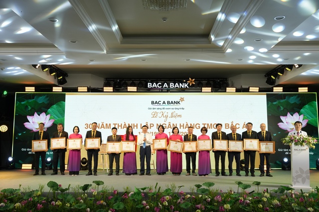 BAC A BANK kỷ niệm 30 năm thành lập: Tiên phong sáng tạo buổi khởi đầu, vững chãi vươn tầm cùng tâm sáng- Ảnh 5.