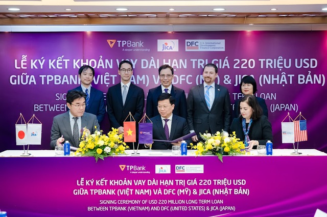 TPBank nhận khoản vay 220 triệu USD từ DFC và JICA- Ảnh 1.