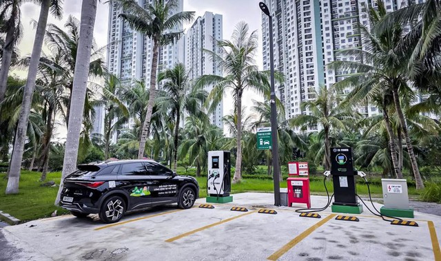 Hệ thống trạm sạc “Made in Việt Nam” bắt tay đối tác quốc tế mở rộng mạng lưới sạc xe điện toàn quốc - Ảnh 1.