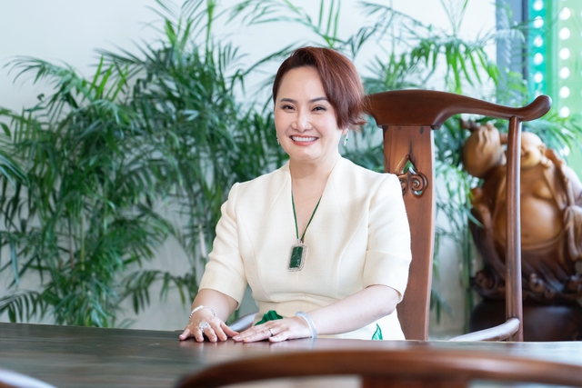 'Nữ tướng' ngành nông nghiệp hiện đại có mặt trong "Top 100 Phụ nữ có ảnh hưởng nhất châu Á" - Ảnh 1.