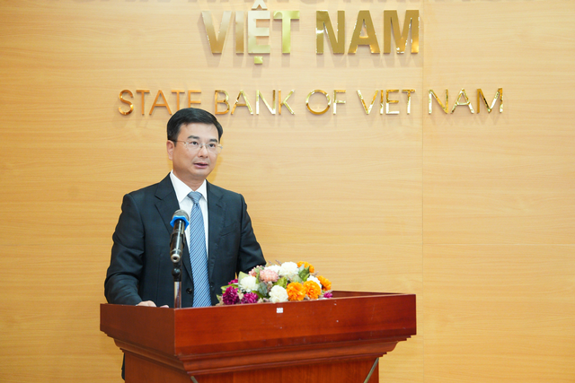 Phó Thống đốc NHNN: Việt Nam hiện đứng thứ 14 khu vực châu Á và khoảng thứ 50 trên thế giới về lưu lượng tin điện SWIFT - Ảnh 1.