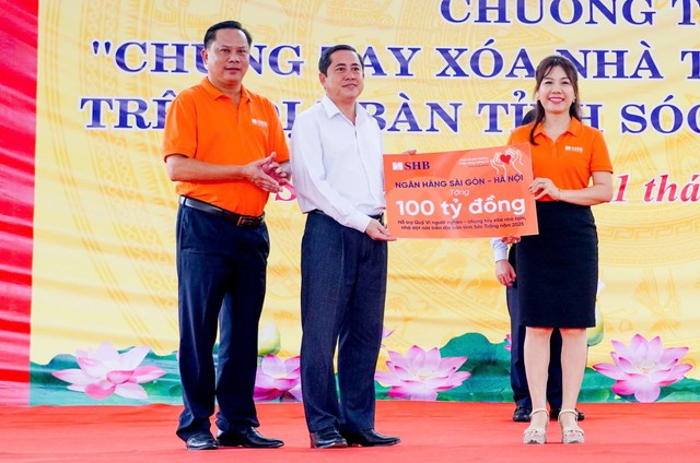 SHB và T&T Group đấu giá bức tranh 1 tỷ đồng để ủng hộ đồng bào vùng lũ - Ảnh 5.