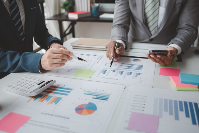 Phó Tổng Giám đốc KPMG: Nhiều Chủ tịch công ty tìm CEO suốt 5 năm chưa được, đang chơi golf cũng phải nghe điện thoại vì mọi việc dồn về mình- Ảnh 2. Phó Tổng Giám đốc KPMG: Nhiều Chủ tịch công ty tìm CEO suốt 5 năm chưa được, đang chơi golf cũng phải nghe điện thoại vì mọi việc dồn về mình- Ảnh 2.