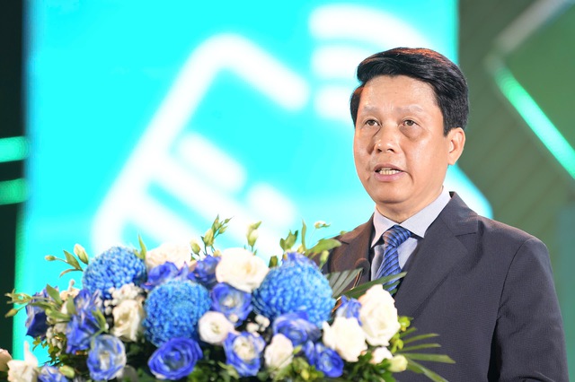 Phó thủ tướng giao 5 nhiệm vụ trọng tâm cho ngành tài chính, ngân hàng tại lễ khai mạc Sóng Festival 2025: "Một chạm - Vạn niềm tin" - Ảnh 2.