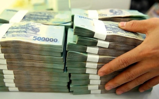 Tiền gửi dân cư vào ngân hàng đạt hơn 7,748 triệu tỷ đồng, cao nhất 5 năm - Ảnh 1.