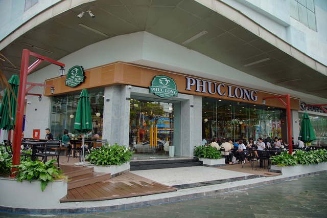 Sau tái cấu trúc, trung bình mỗi cửa hàng Phúc Long thu khoảng 23,5 triệu đồng/ngày - Ảnh 1.