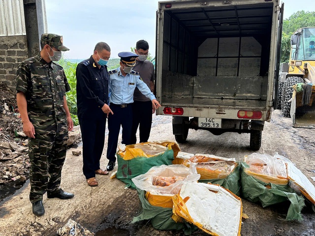 Nhà hàng Hạnh Phúc, A Triệu đồ nướng Trung Hoa và 6 nhà hàng ở Quảng Ninh vừa bị lực lượng chức năng "tuýt còi": Kinh doanh chui, bán thực phẩm nhập lậu - Ảnh 4.