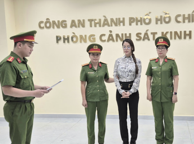 Tóm tắt: Diễn viên Trương Ngọc Ánh chiếm đoạt hàng nghìn lượng vàng thế nào?  - Ảnh 1.