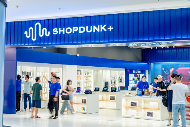 Trải nghiệm không gian mới cho tín đồ công nghệ tại cửa hàng ShopDunk+ đầu tiên trong TTTM - Ảnh 1.