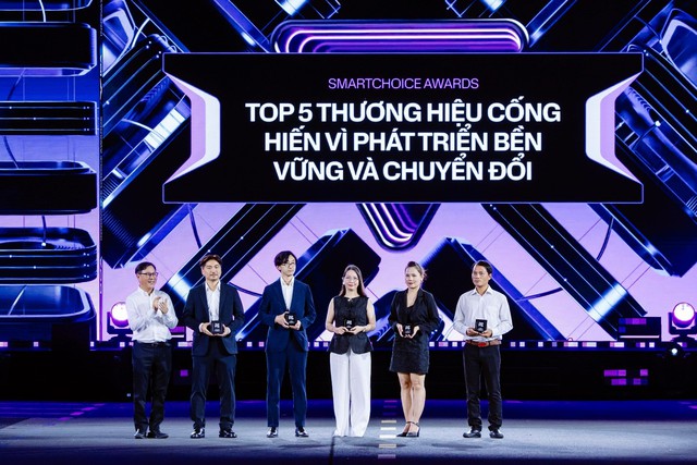 J&T Express khẳng định cam kết phát triển bền vững tại Better Choice Awards 2025 - Ảnh 1.
