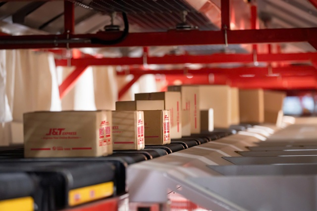 J&T Express Việt Nam chia sẻ "công thức" hướng tới phát triển bền vững và chuyển đổi xanh - Ảnh 2.
