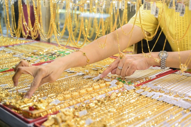 Loạt quy định mới về kinh doanh, mua bán vàng có hiệu lực từ ngày 10/10- Ảnh 1.